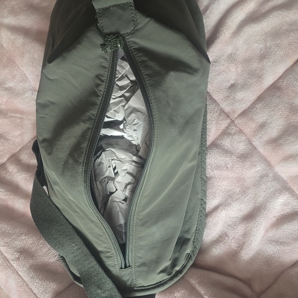 Oak and Reed sling bag olive green - Picture 5 of 10